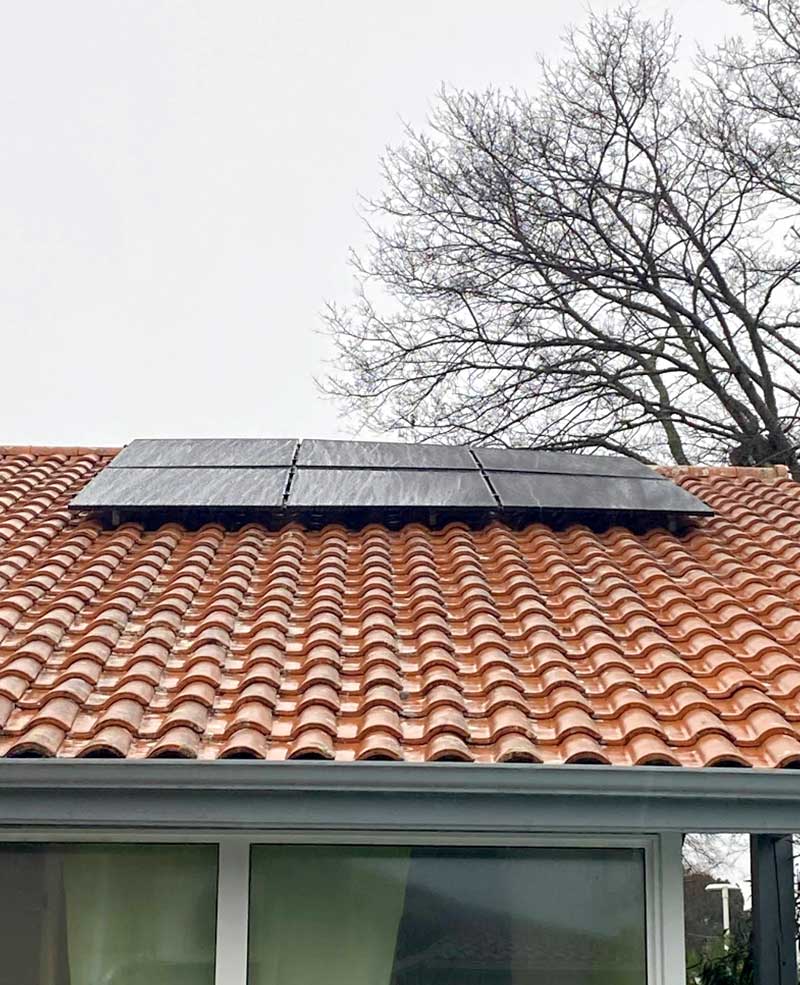 Photo et avis client : installation de panneaux solaires.