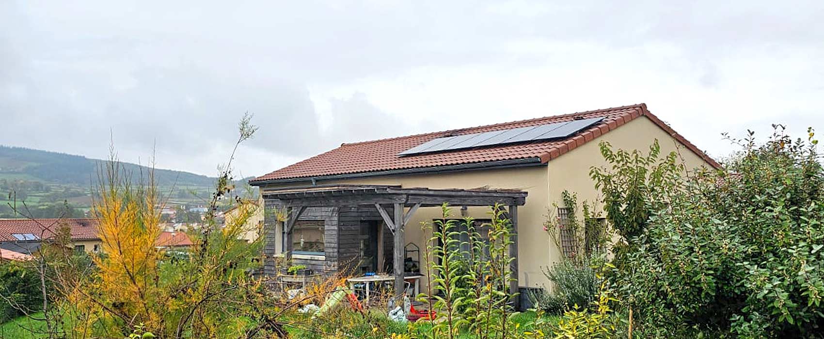Panneaux solaires à Chalon-sur-Saône, installation photovoltaïque, détail du projet en 3kWc en maison individuelle plain-pied.
