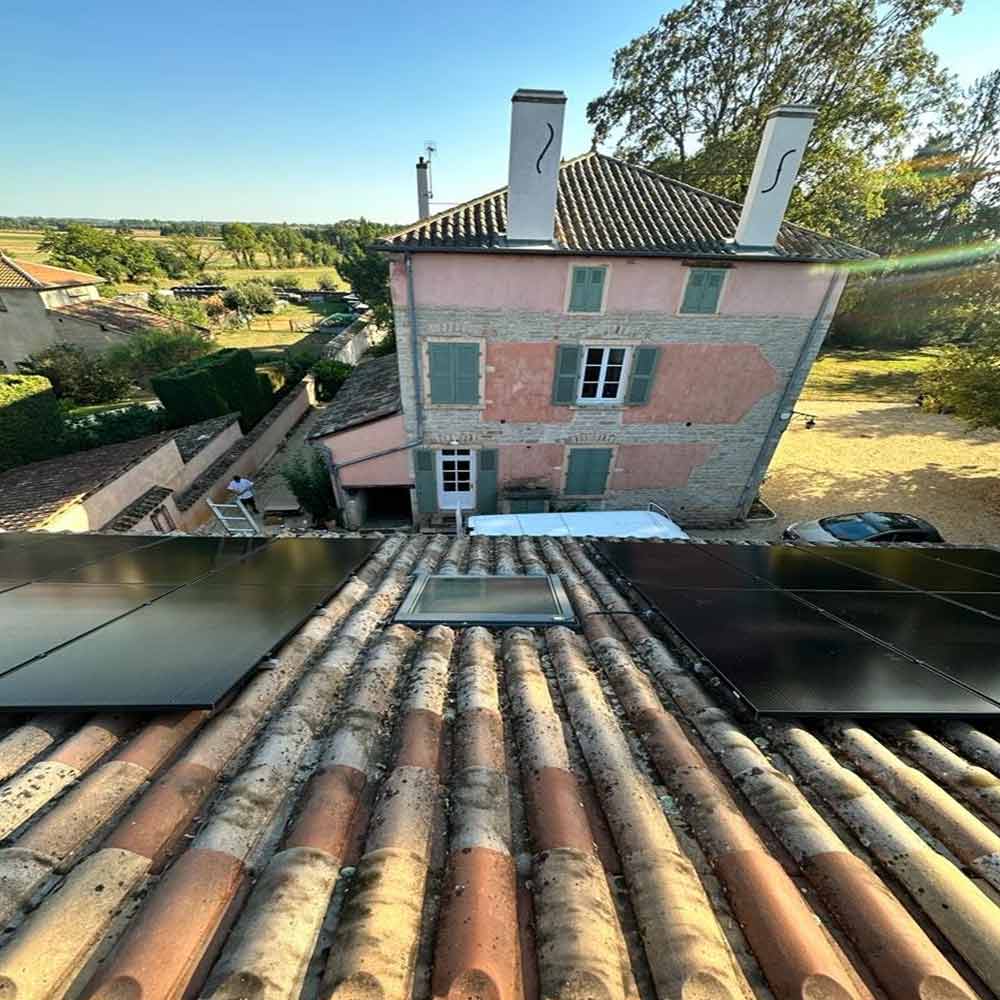 Installation de panneau solaire Bordeaux, Saône-et-Loire, Ain, Lyon Rhône, Air Energie.